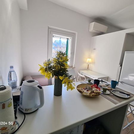Galteri Housing 2 Appartamento Centro Storico Vicino Arco Etrusco Perugia Bagian luar foto