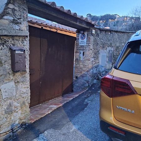 Galteri Housing 2 Appartamento Centro Storico Vicino Arco Etrusco Perugia Bagian luar foto