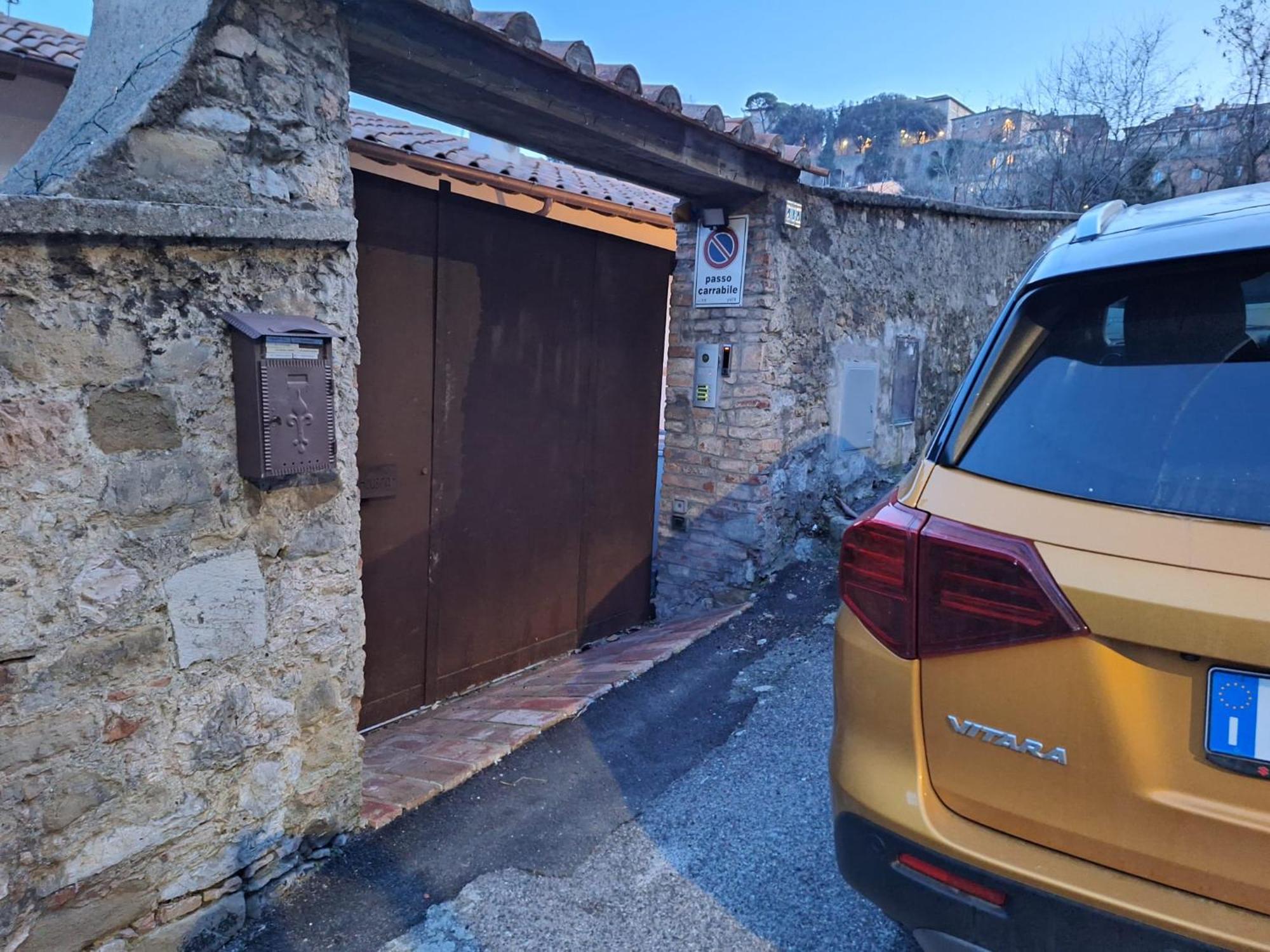 Galteri Housing 2 Appartamento Centro Storico Vicino Arco Etrusco Perugia Bagian luar foto